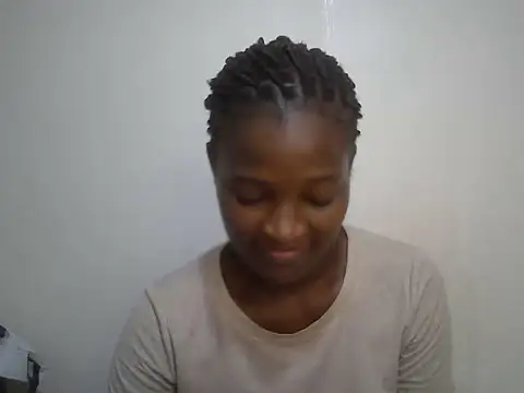 queen_annie7 live cam on StripChat