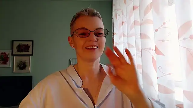 CutieErikaa live sex cam