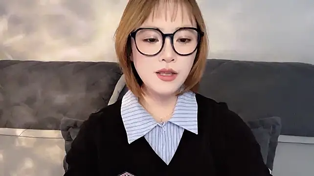 LULU202611 Momentaufnahme des Live-Raums auf Stripchat