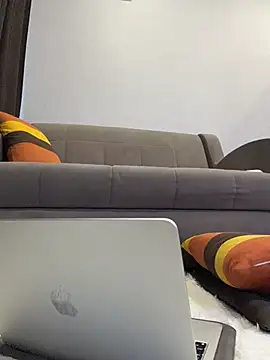Yanika_