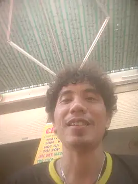 traiwe06 live cam on StripChat