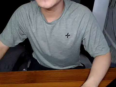 Louis_Caox live cam on StripChat
