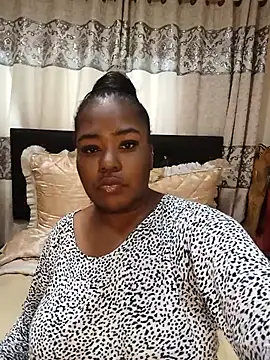 ShyEbony_