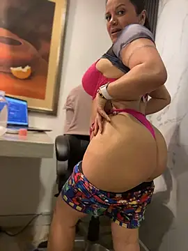 Milff_parkerrr live cam on StripChat