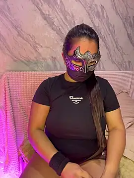 LioraWance live cam on StripChat