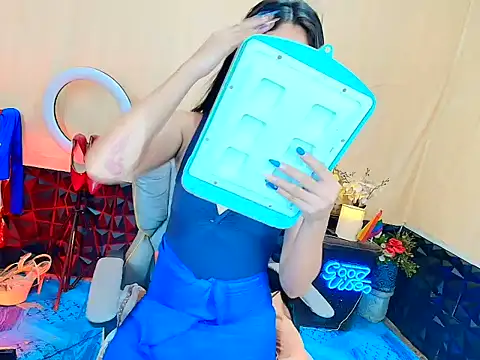 JillianWard17 live Stripchat trans cam preview