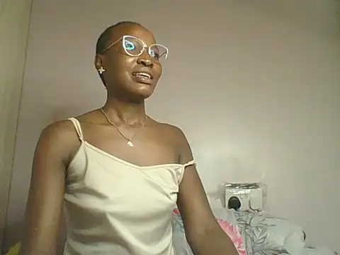 Mimo254 live cam on StripChat