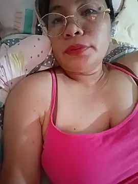Hot_ivy2026 live cam on StripChat