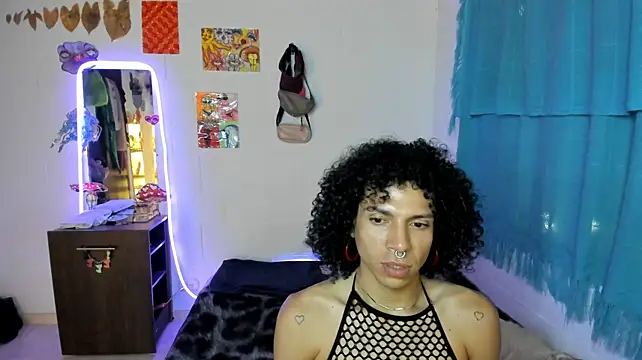 Angel_White25 live cam on StripChat