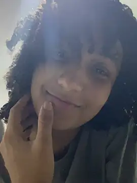 Camilita2112 live cam on StripChat