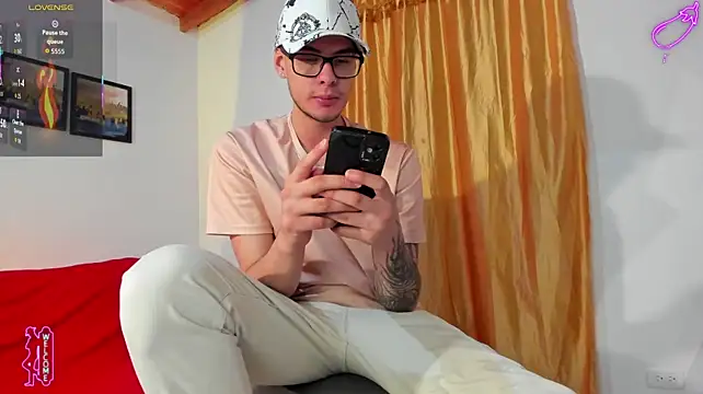 Vlad__night live cam on StripChat