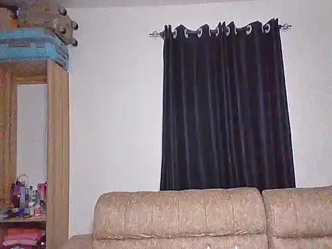 Rebel-Queen live cam on StripChat