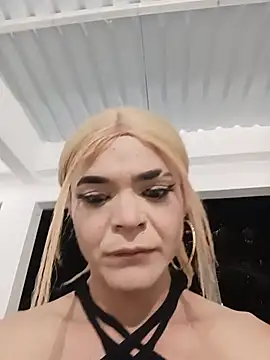 ShainaMonroe live cam on StripChat
