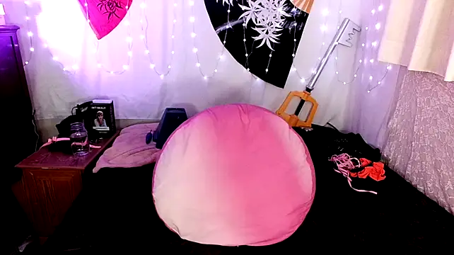 GamerGirlRoxyAndLee live sex cam