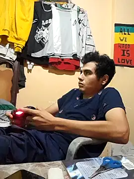 Ortiz3404 on Stripchat