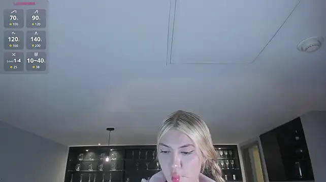 niaholland (F young) - squirt nia