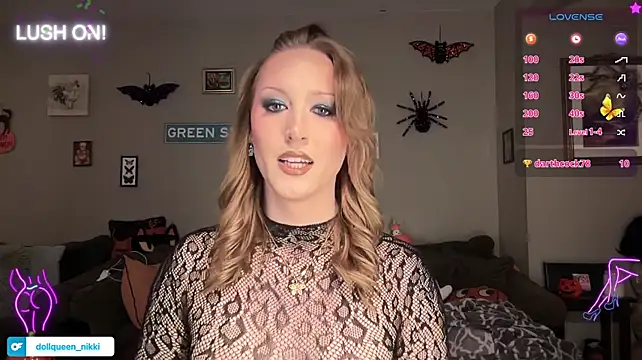 greenxxxqueen live cam on StripChat