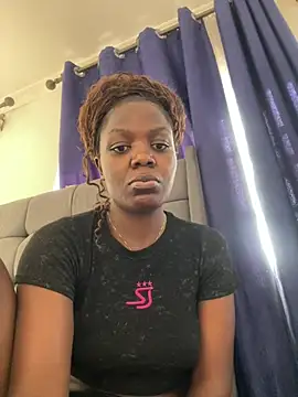 Black_prettty live cam on StripChat