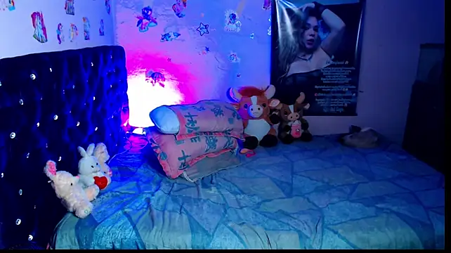 ShantalsSecret live cam on StripChat