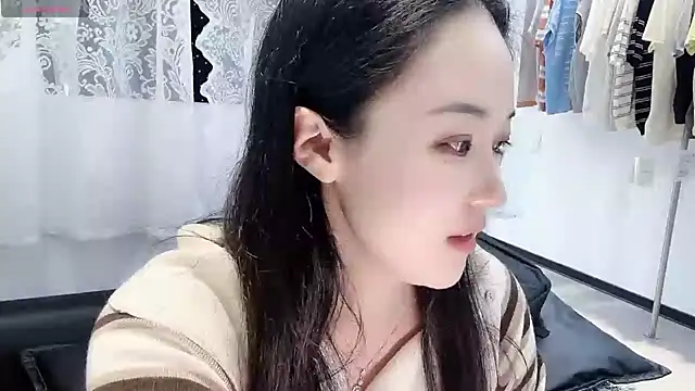 Veronica_L live cam on StripChat