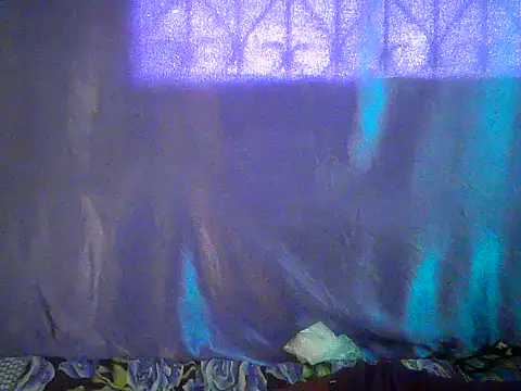 Queen_beautyy live cam on StripChat