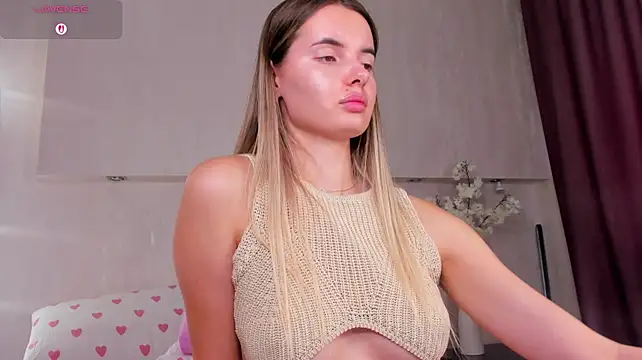 Erika_Alluring