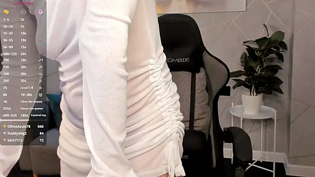Julie_Lucas