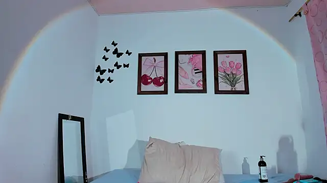 Emiily_Parkerr live cam on StripChat