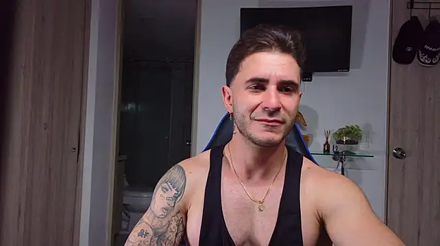 Latino_stud4u