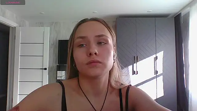 Annie_Cohn live cam on StripChat