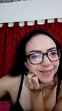 CrissDessire live cam on StripChat