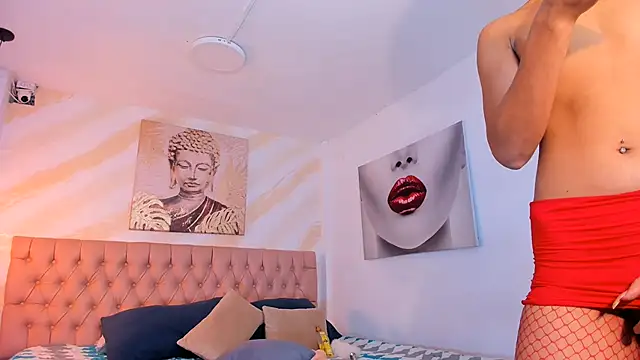 Zaira_sofiaa live cam on StripChat