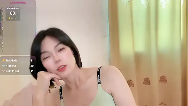 Linda-LL live cam on StripChat