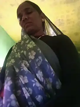 Priya_cutR