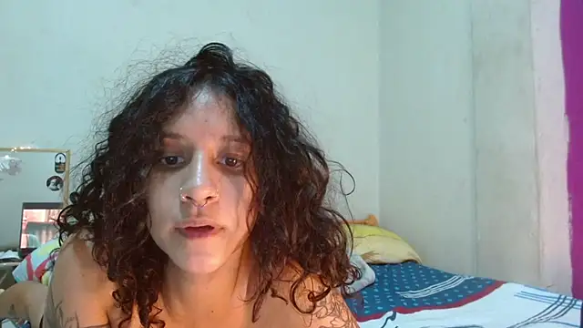 AlinaWoolf_