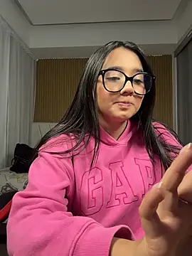 michelle_zoe (F young) - MASTURBACION EN PÚBLICO
