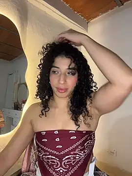 Miily_0 live cam on StripChat