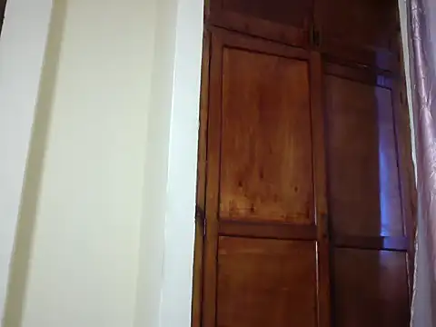 naughty-ebony1 live cam on StripChat