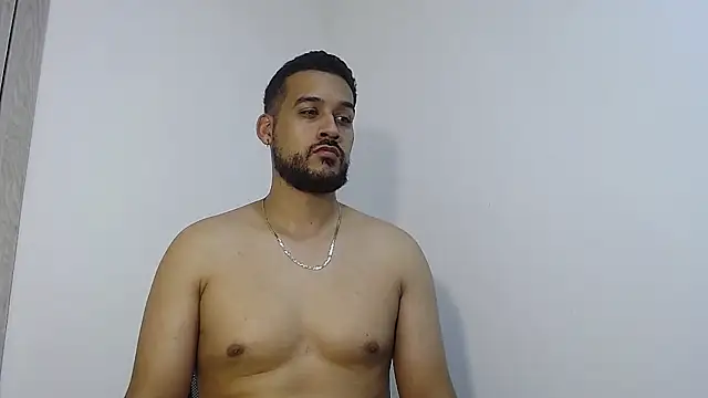 _CHRIS-DENNIS_ live cam on StripChat