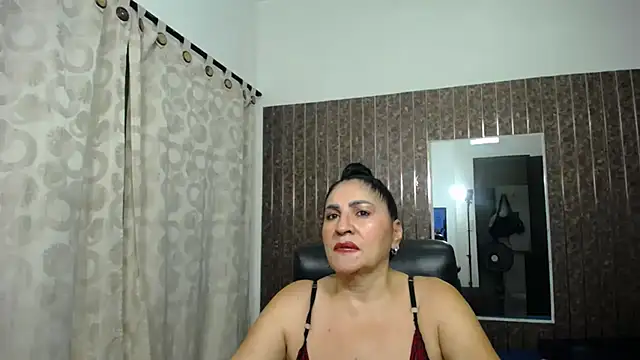mature_bigboobs10 live cam on StripChat