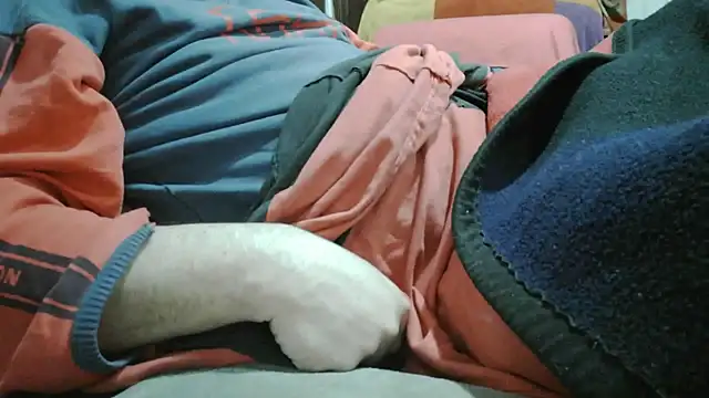 messi_syssy live cam on StripChat