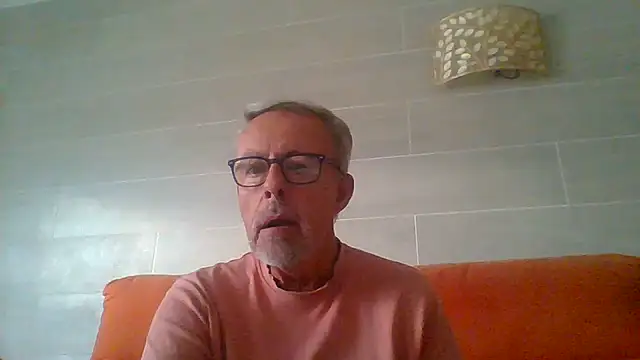 tuggy59 (M grandpa) - cumming with my vibrator