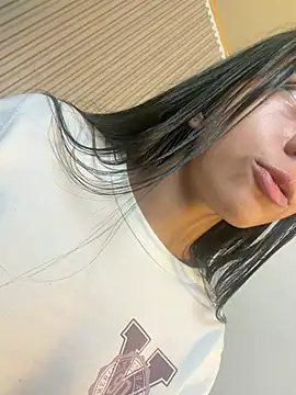 Lilybeeth live cam on StripChat