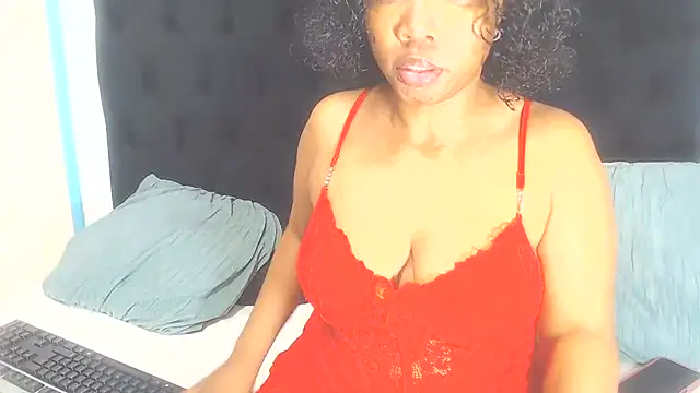 BootyClitQueen live cam on StripChat