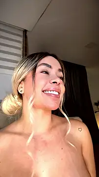 Scarlett_jc live cam on StripChat