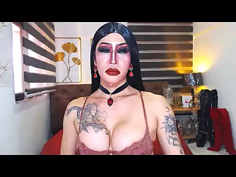 DominateMistressTyra live cam on StripChat