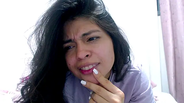 Liah_Vega live cam on StripChat