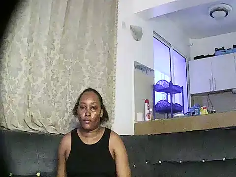 liz_cutie live cam on StripChat