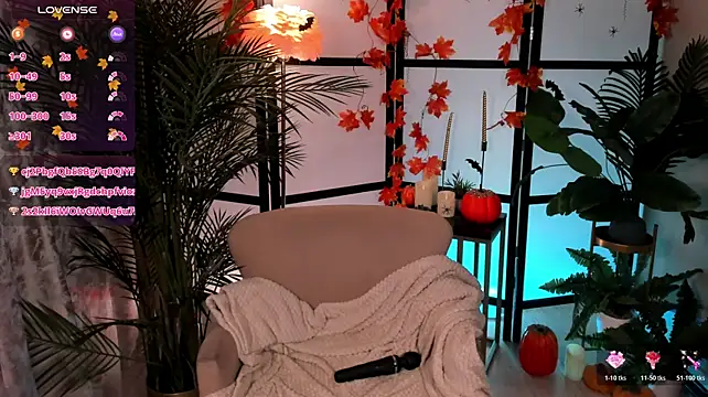 Elisabeth_Binder live cam on StripChat