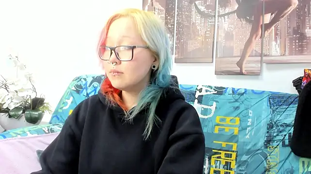 Cute__Kiko live cam on StripChat